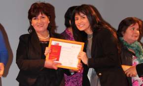 211 valdivianos recibieron sus certificados de capacitación en Valdivia
