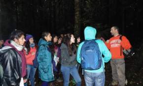Estudiantes UACh conocieron trabajos realizados en el ámbito de los recursos forestales en el predio Llancahue